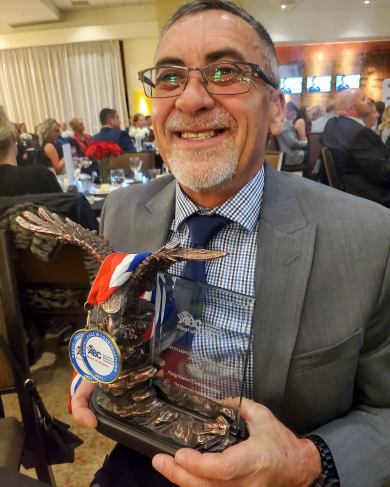 NeighborsConstr's tweet photo. A special shout out goes to @TheDonovanApar1's Project Manager (& VP) Aaron Neighbors, Senior Supt Ben Kooken + Marketing Manager Jacia Phillips for their hard work in constructing & showcasing this beautiful #awardwinning community! Thx @abc_hoa for recognizing us!
#ABCHOAawards https://t.co/a35TgCAInR
