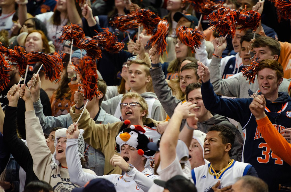 AuburnMBB's tweet photo. 🗣 @AUJungle Gameday Roll Call! 

Jump in the comments and hit that retweet for your chance to win ✌️ tickets to our season opener next week! 

#WarEagle https://t.co/x1lp1c99Ja
