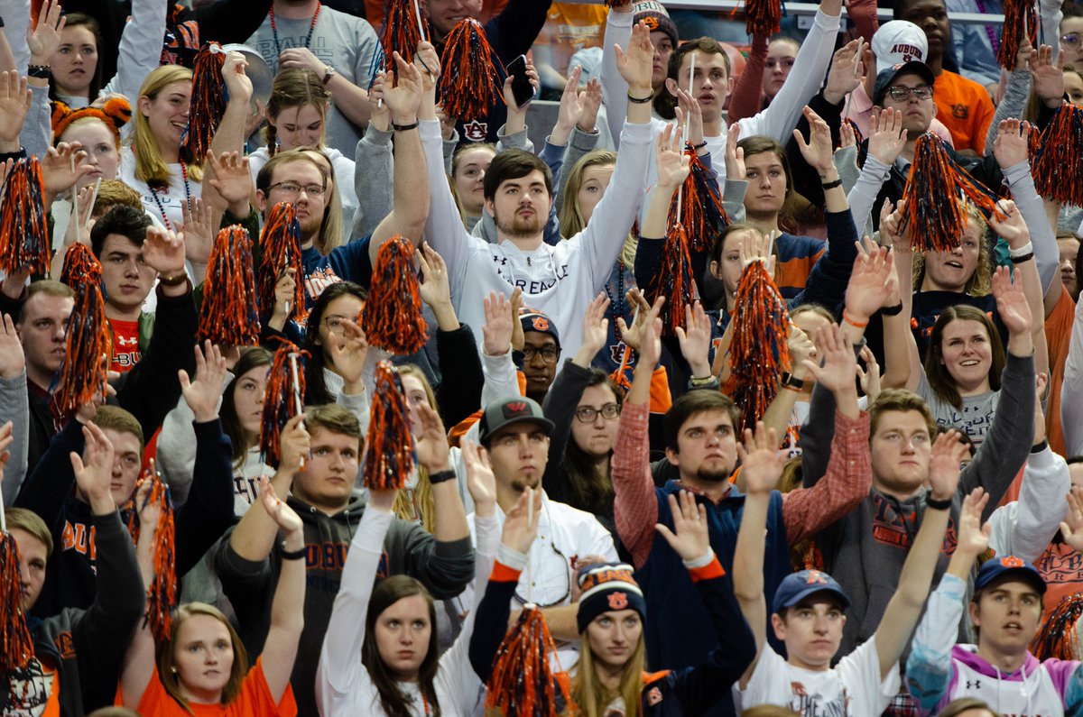 AuburnMBB's tweet photo. 🗣 @AUJungle Gameday Roll Call! 

Jump in the comments and hit that retweet for your chance to win ✌️ tickets to our season opener next week! 

#WarEagle https://t.co/x1lp1c99Ja
