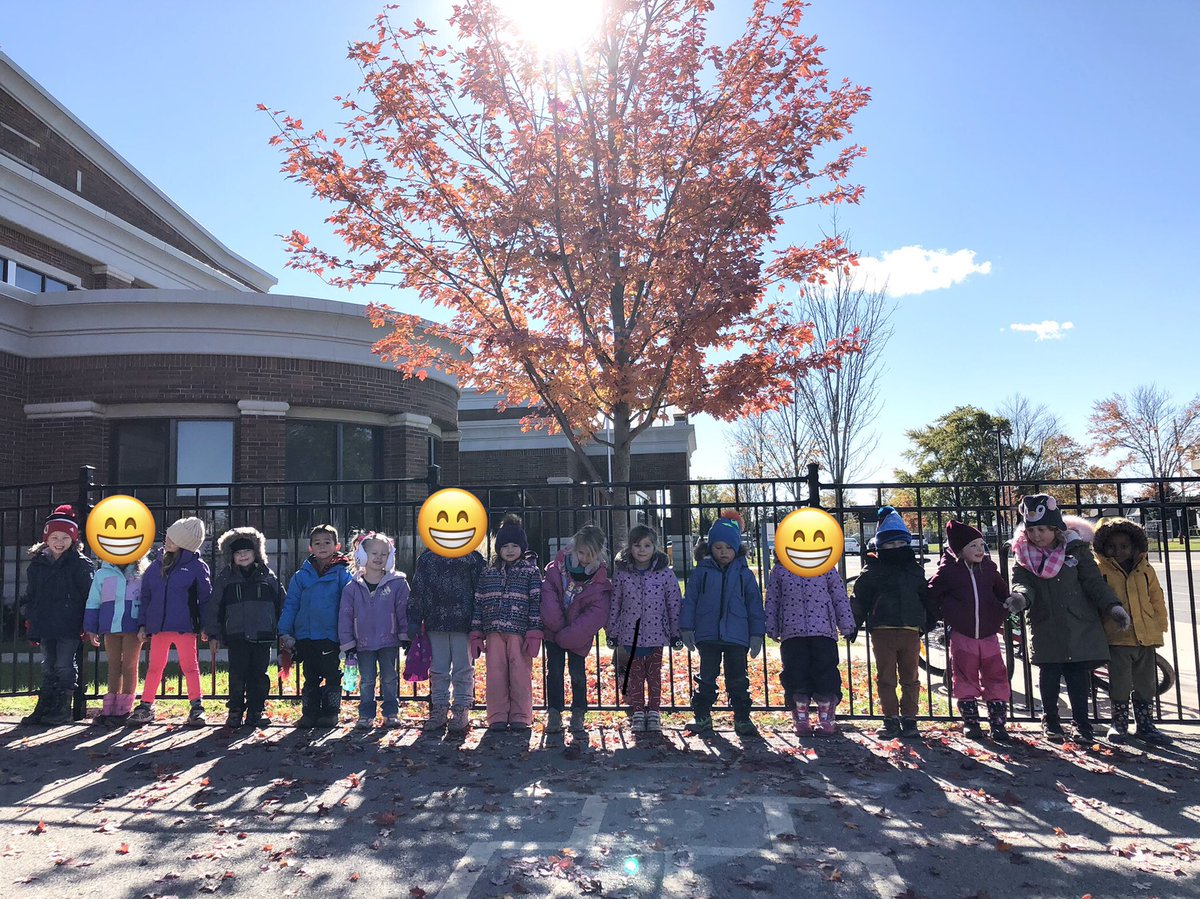 ECEbaker1's tweet photo. ☀️🍁Have a wonderful fall weekend! Hopefully you can find time to get out and enjoy some of the last nice weather for the season! 🍁☀️#friends #fallfavourite @MsMaidenDTR @DiamondTrailPS https://t.co/GvaSaMlNd8