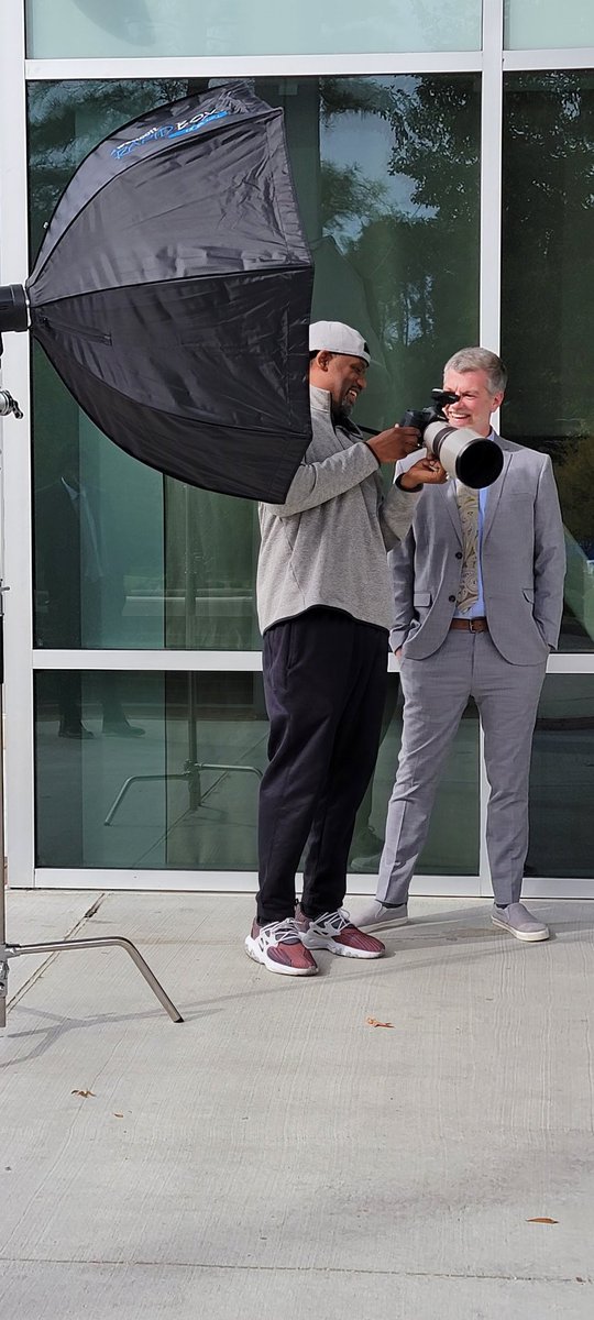 Bradley_byte's tweet photo. Memories in the making! Leon is making sure he captures our best shot! #cumberland2022 @NELA_NCSU @Leon_Borders @Danielle__Bell @DentJonathan11 @mrskwashin10 https://t.co/snY6258MMN