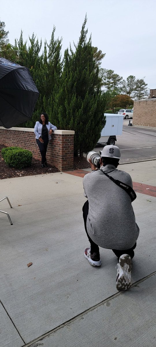 Bradley_byte's tweet photo. Memories in the making! Leon is making sure he captures our best shot! #cumberland2022 @NELA_NCSU @Leon_Borders @Danielle__Bell @DentJonathan11 @mrskwashin10 https://t.co/snY6258MMN