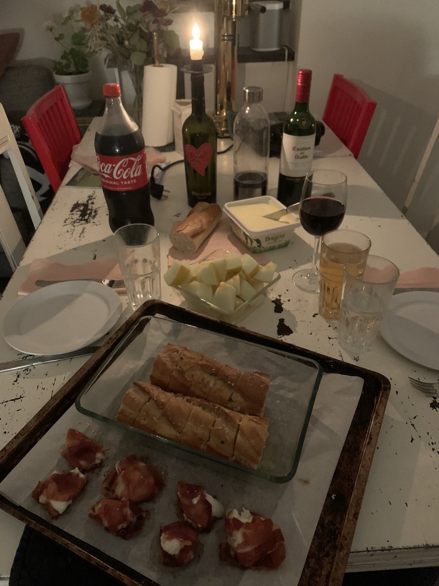 KatarinaLgren's tweet photo. Ikväll har jag ”lagat” maten: 😋😊
#före #efter https://t.co/RjDa9u0p4D