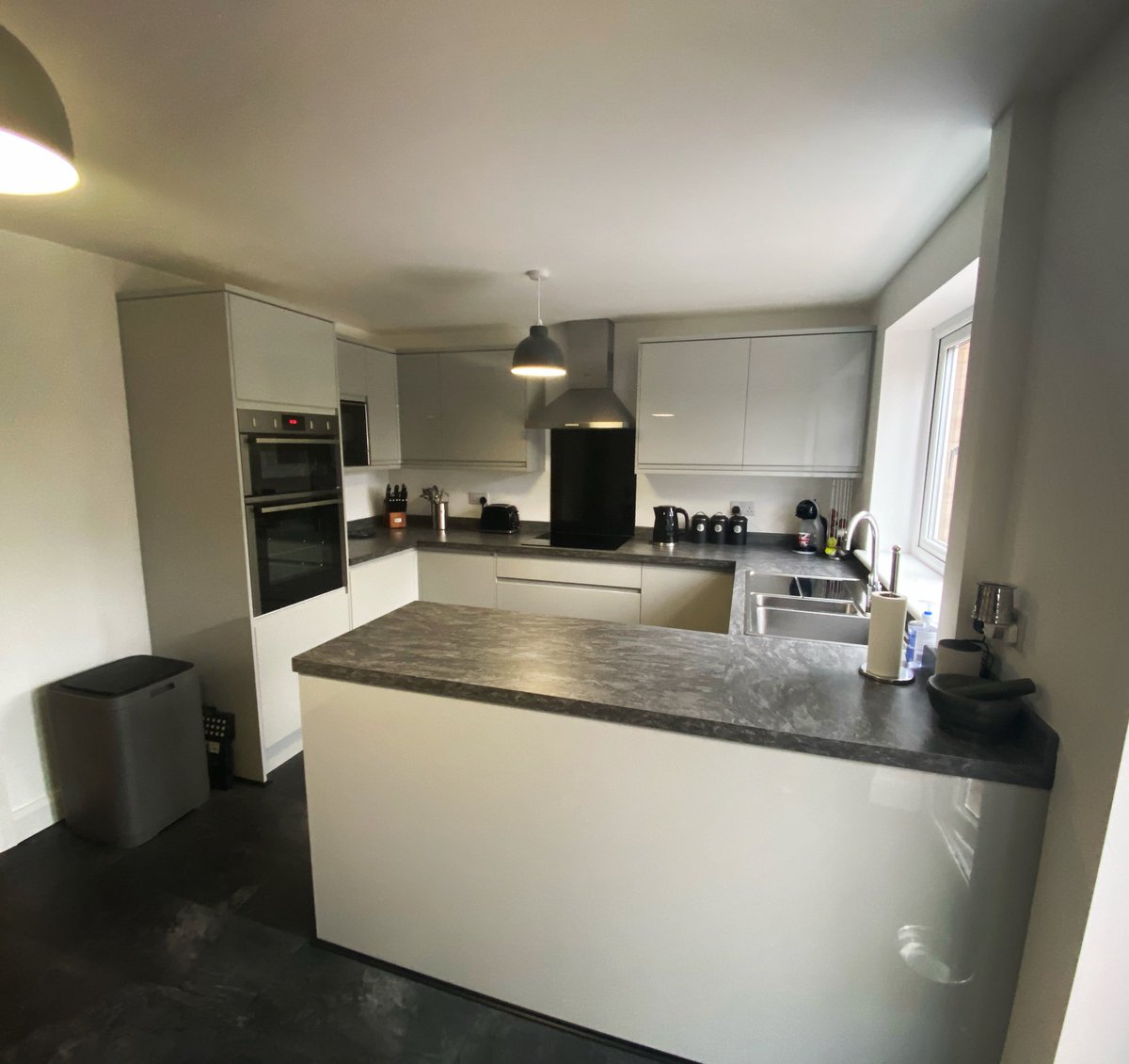 flynnjoiners's tweet photo. A lovely modern @howdensjoinery kitchen that we recently installed. ๐๐ป
#chrisflynnjoinery #hull #howdenskitchens https://t.co/mdxT7Bw5yz