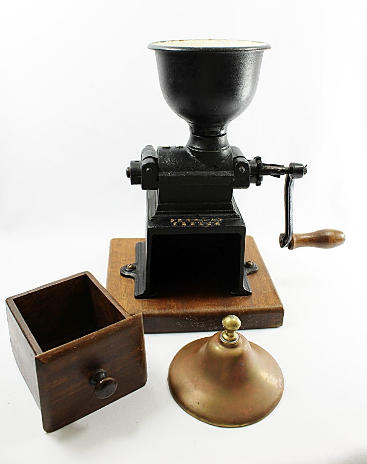 FolkandFine's tweet image. folkandfine.com/rare-1880s-mod… #kitchendecorating #countrykitchen