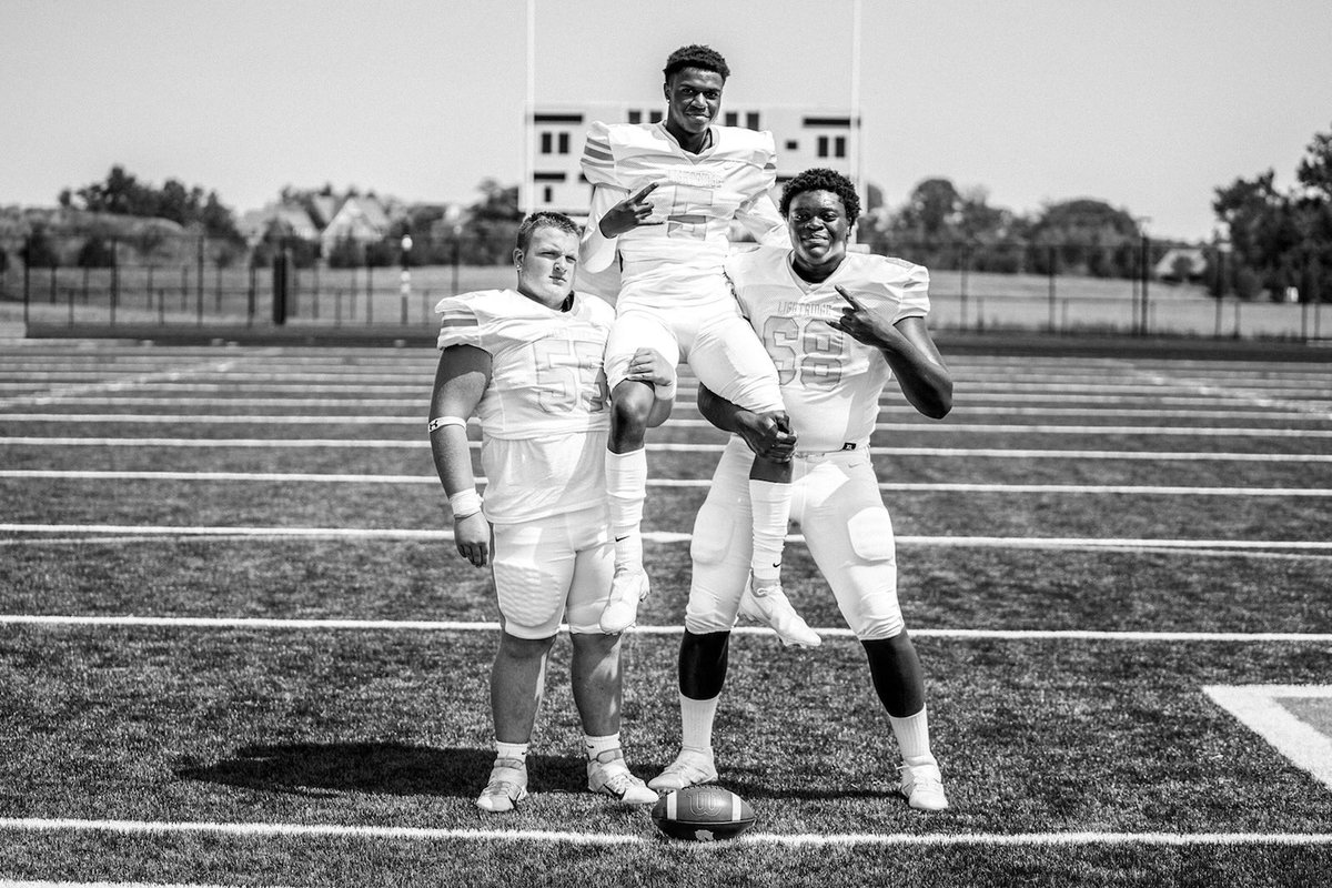 williswhalen's tweet photo. Good luck to all of the high school athletes playing their final game of the year! Especially thankful to all the seniors @LightridgeFB @Jordan114x #beatRR https://t.co/E2vQ0G1kkn