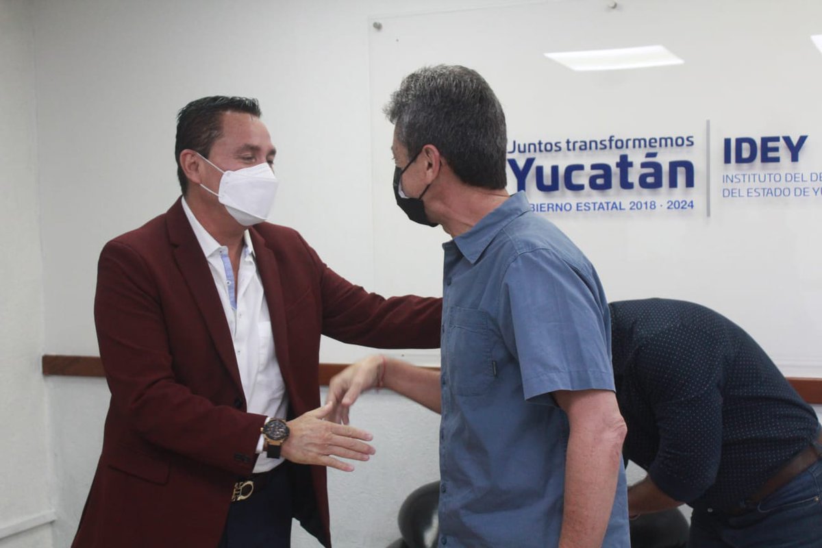 femextkdoficial's tweet photo. El presidente de la #FMTKD, Raymundo González, sostuvo una reunión de proyectos con el director del Instituto del Deporte del Estado de Yucatán, Carlos Sáenz. #Taekwondo https://t.co/VWrTBcscxn
