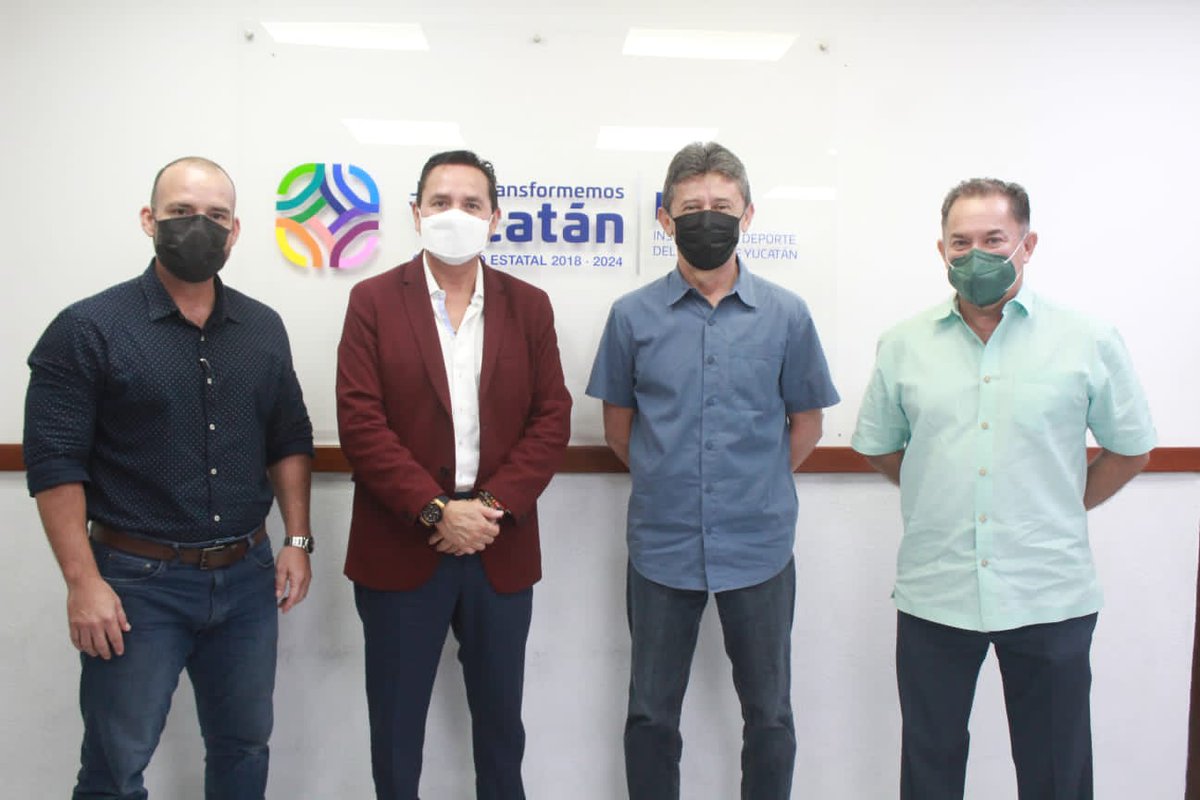 femextkdoficial's tweet photo. El presidente de la #FMTKD, Raymundo González, sostuvo una reunión de proyectos con el director del Instituto del Deporte del Estado de Yucatán, Carlos Sáenz. #Taekwondo https://t.co/VWrTBcscxn