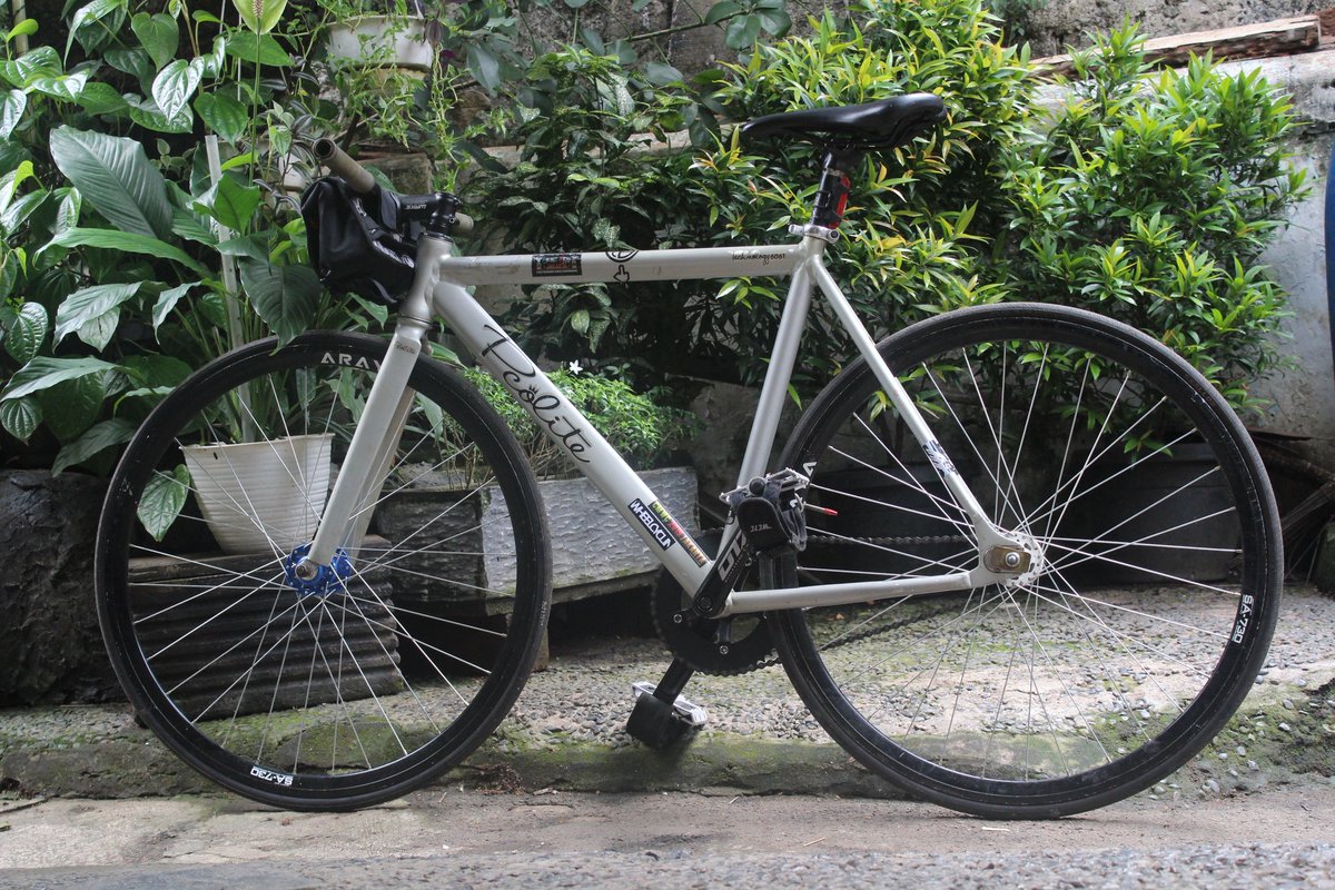 lancesrengseng's tweet photo. Cek ombak dulu ah,
Kalo ada yg minat Frameset Pcolite size 52an. #fnfjb #pcolite https://t.co/e1khPZwBZr