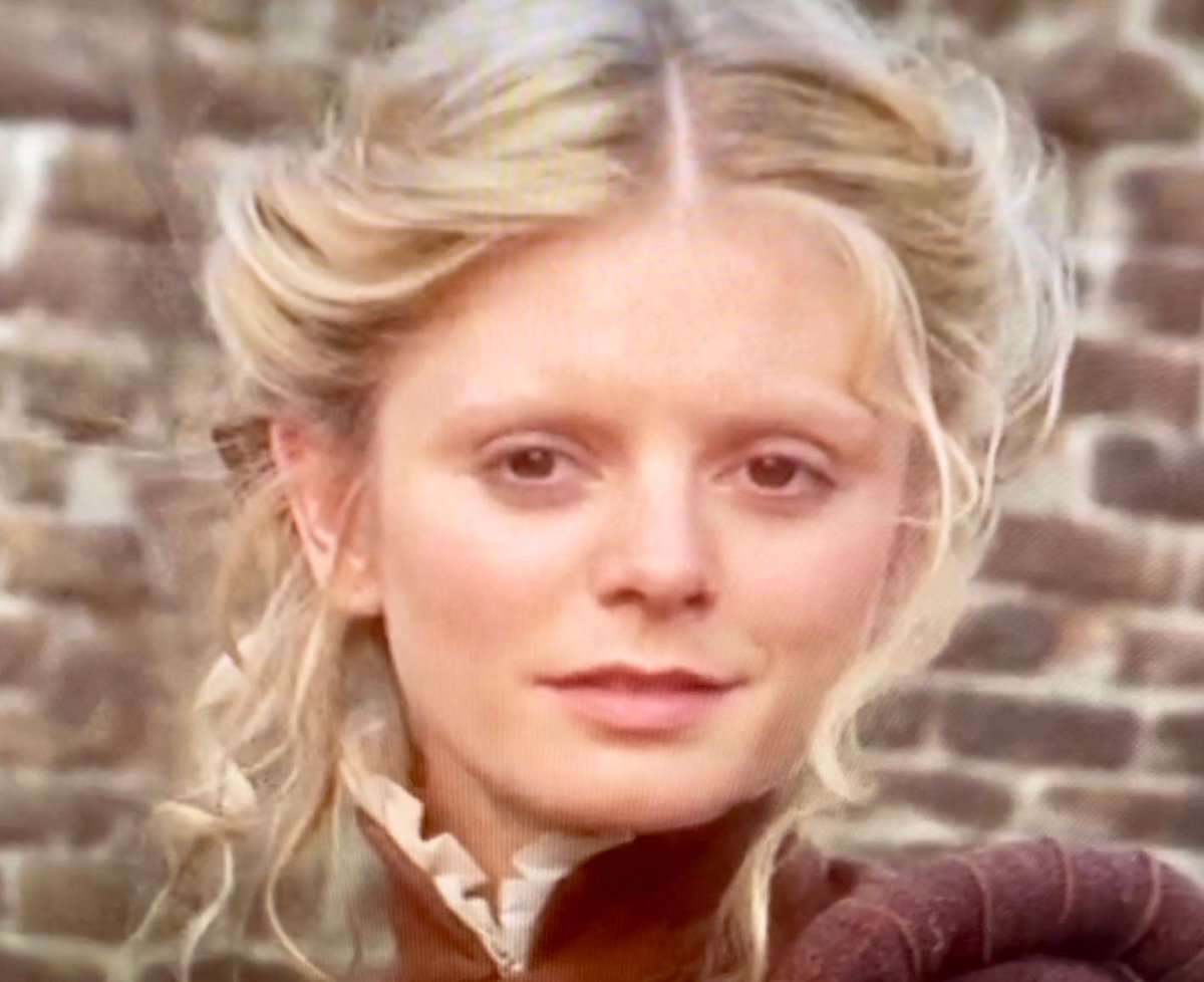 TeaWithEmilia's tweet photo. 1/6 I just learned this week that @EmiliaFox was in the 2004 mini series #GunpowderTreasonandPlot as Lady Margaret. I have been watching it and brushing up on my history. If interested you can watch this series by going to #JustWatch and opening it in #iTunes
#FridayFoxFix https://t.co/hj7Mt7CV7x