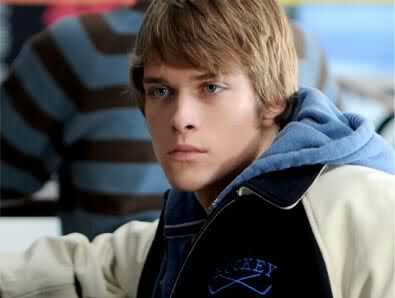 watch_degrassi's tweet photo. ok stoooooop why does kurt cobain look like peter stone in this one https://t.co/Us0WQsXYGl