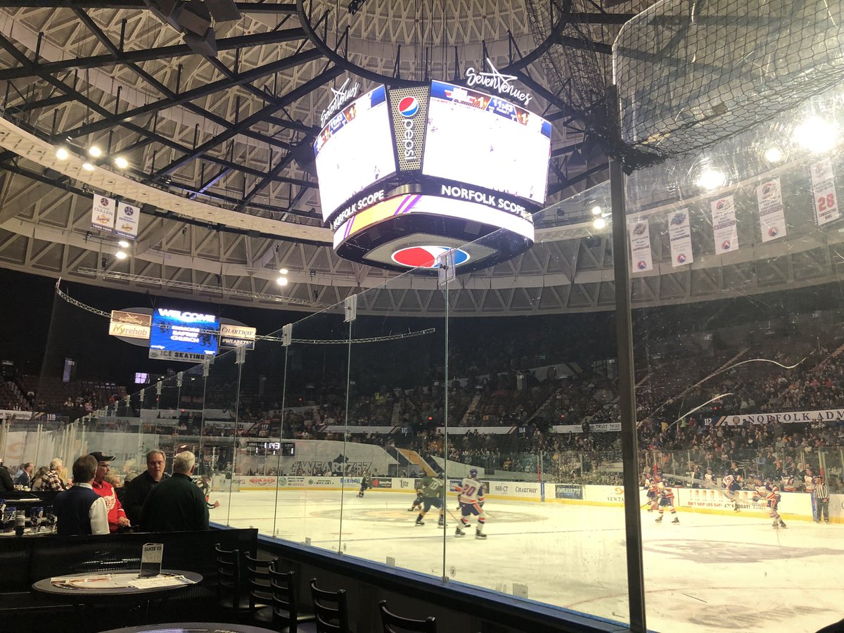 WTDriscollIV's tweet photo. #PuckNight with the @NorfolkAdmirals
#MilitaryAppreciationNight with the #TopGun themed jerseys! https://t.co/x5VpAATKhf