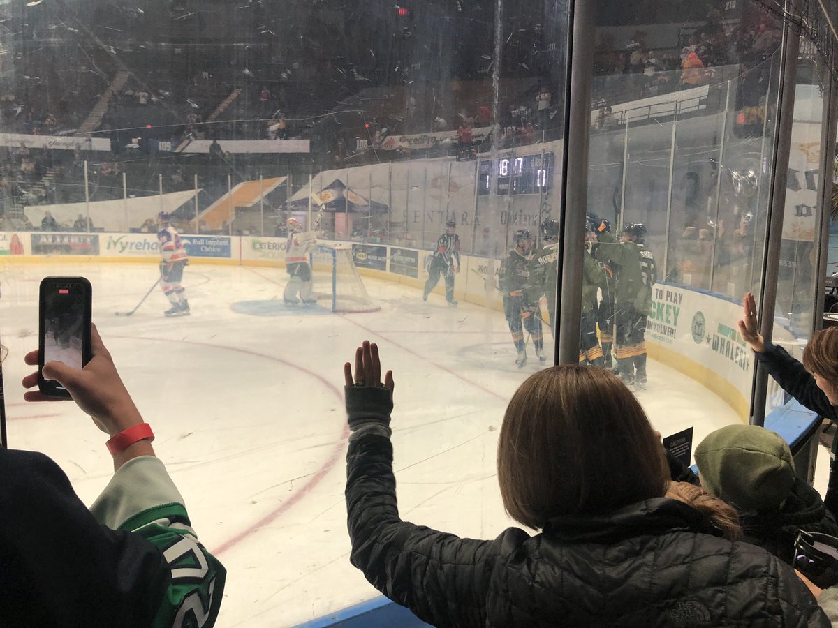 WTDriscollIV's tweet photo. #PuckNight with the @NorfolkAdmirals
#MilitaryAppreciationNight with the #TopGun themed jerseys! https://t.co/x5VpAATKhf
