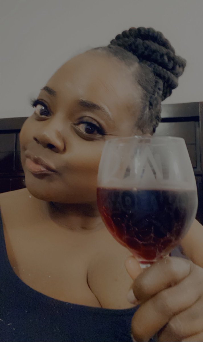 WaitnPatiently's tweet photo. I told y’all I wasn’t drinking for 20 mins 🤣🤣🤣 #StellaRose Just this. And I am done. #she54 https://t.co/tOQZ4y4IpN