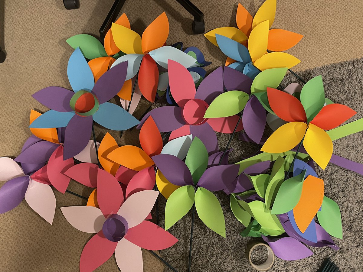 A couple of us have spent the evening making these giant paper flowers for the Alice production!! <a href="/stswithunspac/">St Swithun's PAC</a>