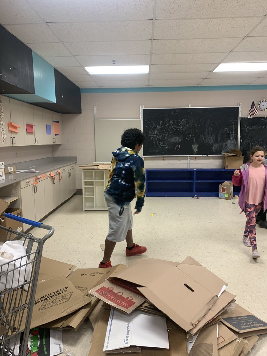 dtrescott2626's tweet photo. End of a great unit in social studies, FDR’s New Deal. Our WPA project was tearing down the Hooverville.  #tribetreasures @CESRobCo @RobCoSchools https://t.co/DMpftRuxqN