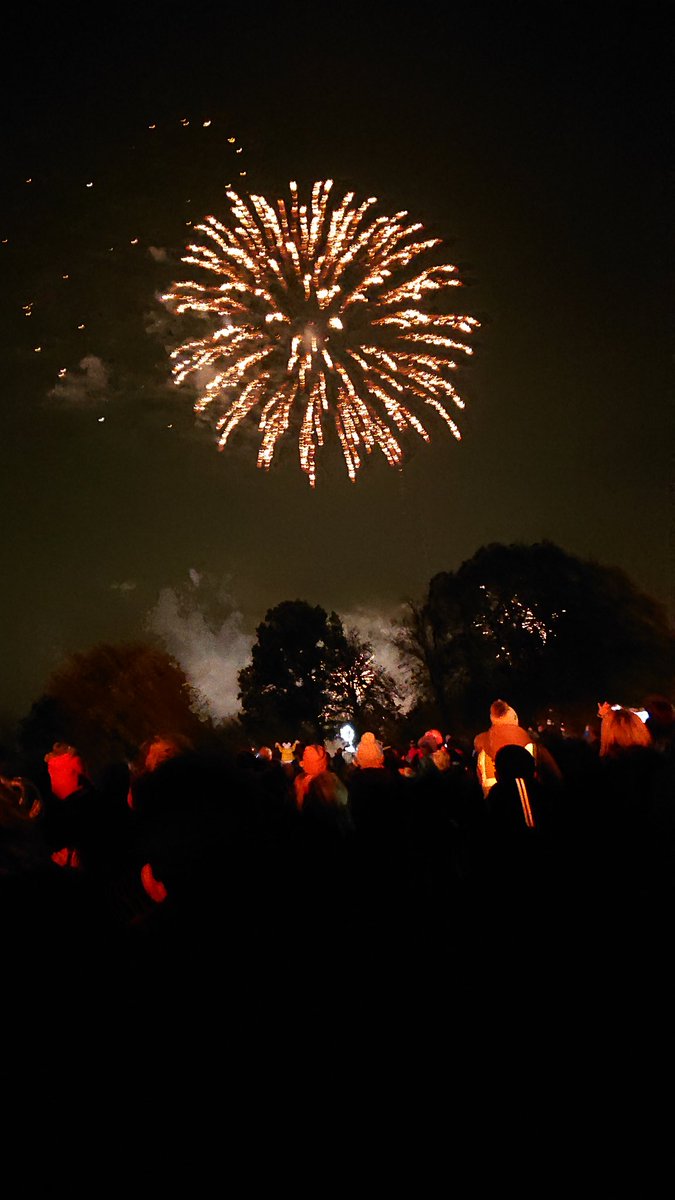 Linzi Smith ≅ tweet media