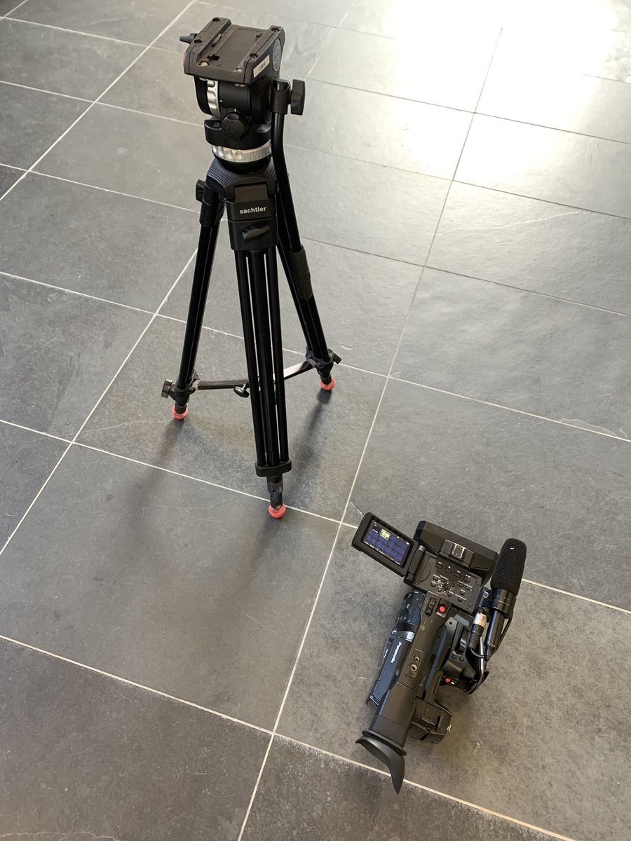 EvensQuinten's tweet photo. Laatste werkdag als vaste werknemer bij de ROBtv-crew: voortaan freelancend door het leven, let’s dance! https://t.co/eVKBNBsKCO