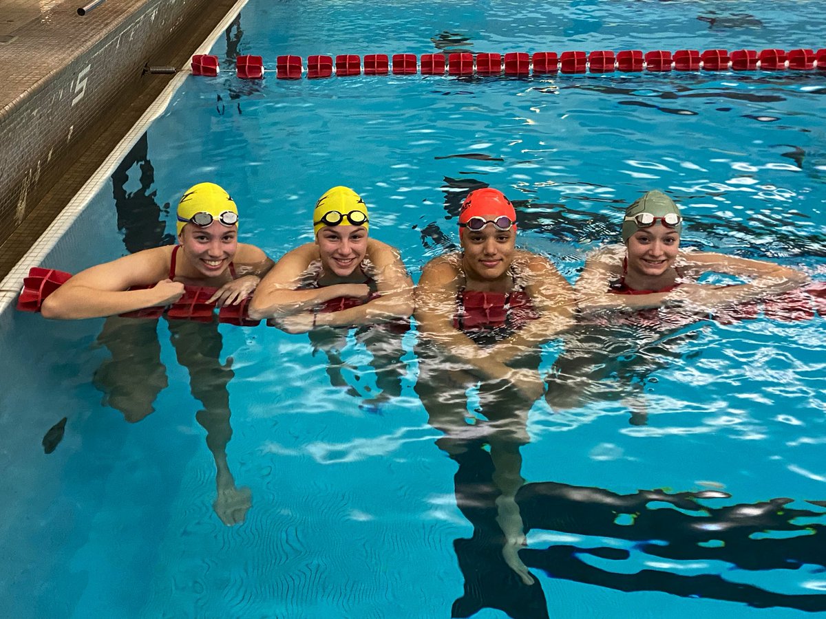 WHS_SwimAndDive's tweet photo. Final practice of the season for these girls. Let’s get after it at regionals tomorrow!! ❤️🏊‍♀️🤍 https://t.co/5vLY3PS64v