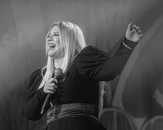 Hoje, o Brasil se despede de Marília Mendonça, uma das cantoras mais talentosas do país e dona de uma voz inesquecível. 

O Sport Club Corinthians Paulista se solidariza com todos os fãs, familiares, amigos e admiradores da cantora. 🖤