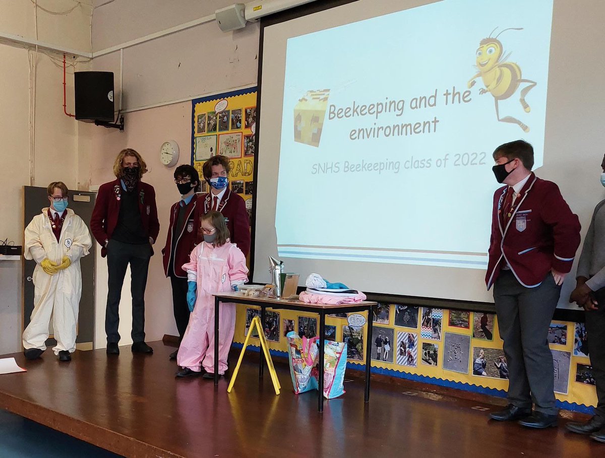 stniniansbio's tweet photo. Fantastic experience for our @stninianshigh beekeepers as they visited @OLM_Primary today to tell the pupils about the beekeeping course and explain the importance of bees as pollinators #WorkingTogether #YoungPeople @BeeologyEd @RoyalSocBio 🐝 #CreatingaBuzz #COP26 https://t.co/Y7lk4F3EyN