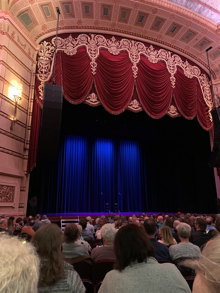 DavidAmelottiTV's tweet photo. Any Whose Line Is It Anyway fans?
My wife and I saw @TheBradSherwood and @colinmochrie at the @ParamountThCR (Itβs a gorgeous venue) last night. We hurt from laughing! They couldnβt have been nicer while visiting after the show. A really special night. #scaredscriptless https://t.co/3yYrGf676o