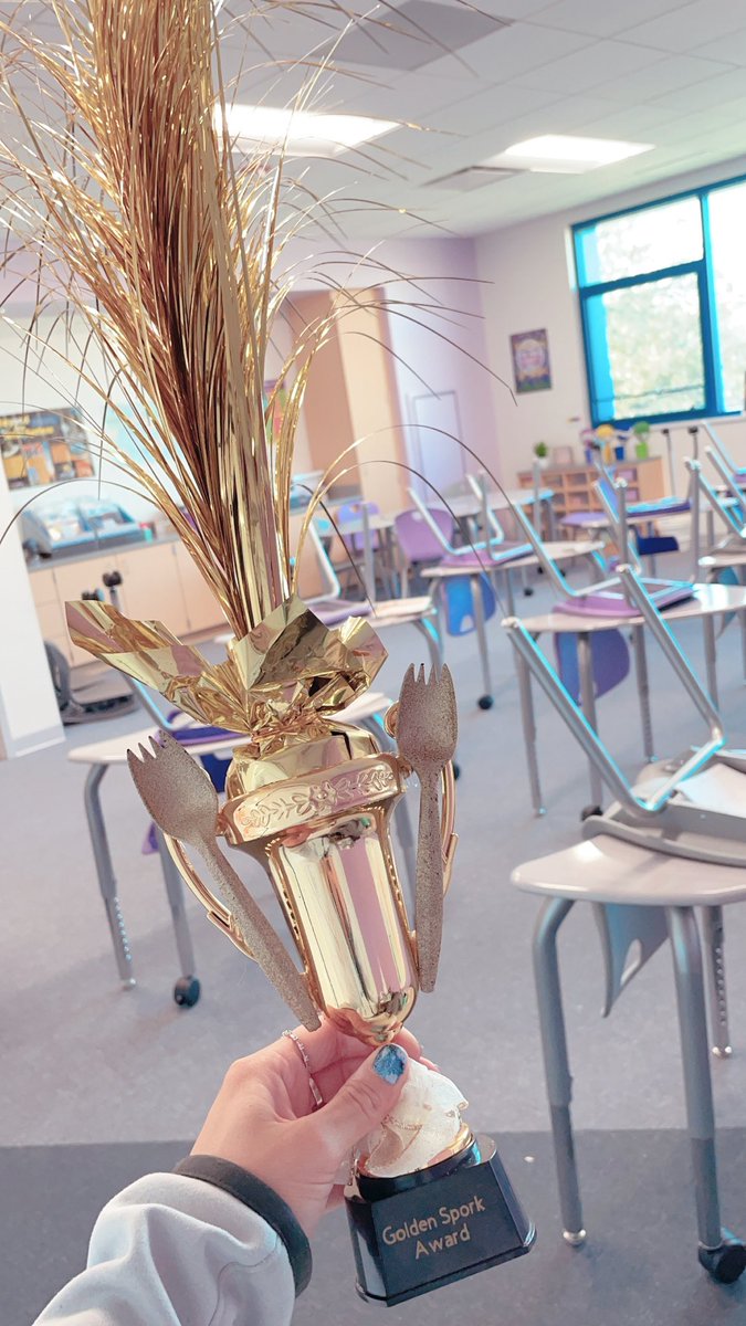 MsCollinsMW5's tweet photo. The Collins Crew was ecstatic to win this week’s golden spork!🏆✨ Students earned it for their outstanding lunch behavior #WeAreMayWhitney #joyfuljourney https://t.co/H0Xv4MFfRF
