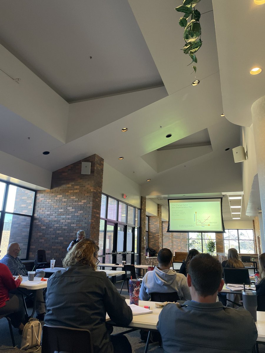 mle_val's tweet photo. Had a great day of Leadership Academy regional professional development and got to see one of my OLE group members! #mola36 https://t.co/jfPLm9Nidg