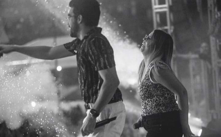 Hey_Cheelly's tweet photo. Essa foto da Marília Mendonça e do Gabriel Diniz é de corta o coração 💔

marilinha 

#MariliaMendonca 
#Marilinha https://t.co/F3vck48u2v