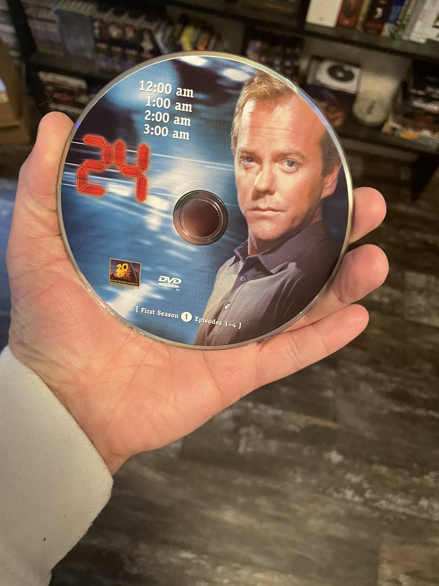 Brodieman34's tweet photo. Every disc gets its own character. Here we go!
#24ssn1 #BauerHour #Dammit https://t.co/9WIqIlWhWl