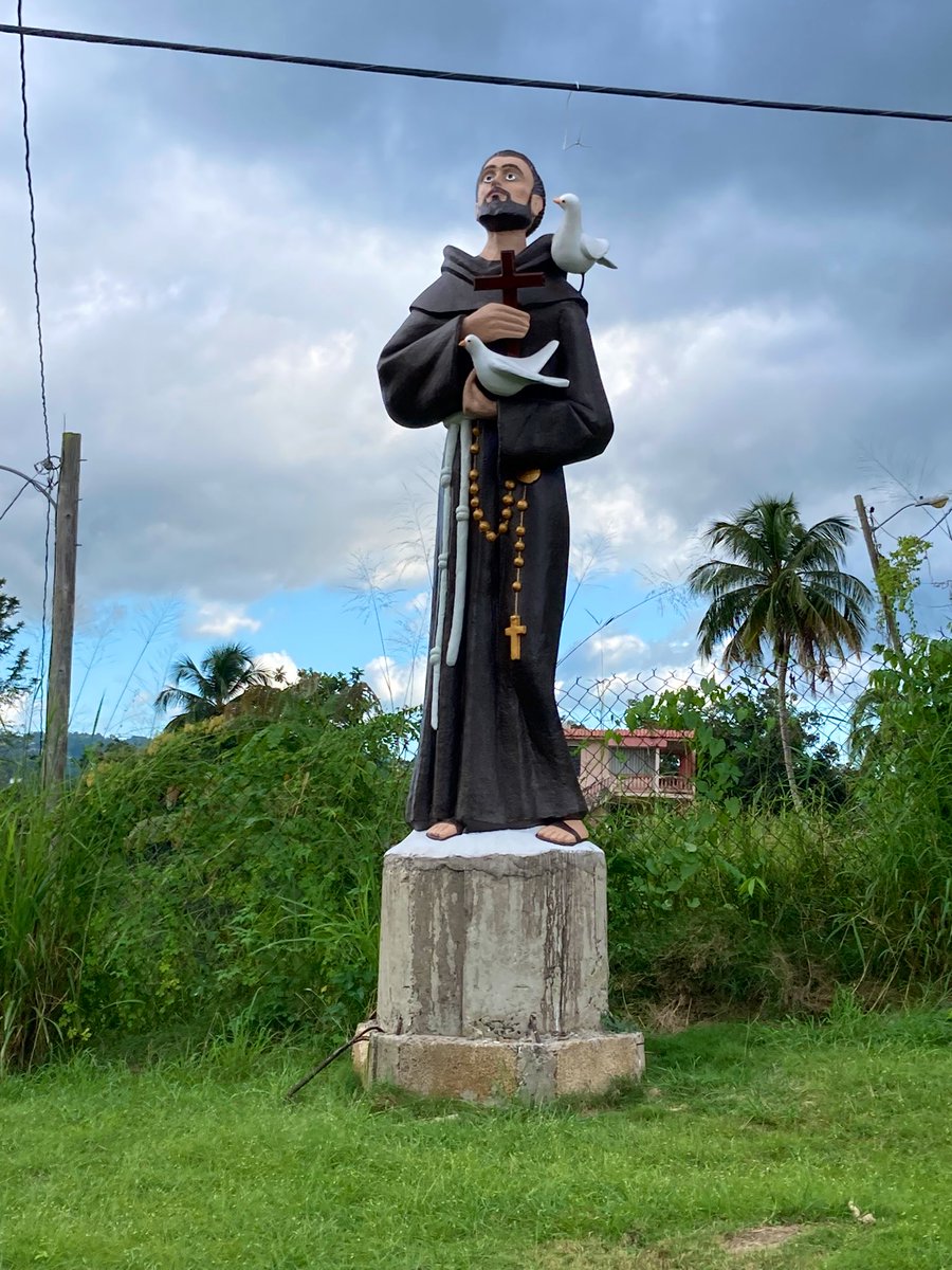 Estampas de la PR-414. Imagen de San Francisco de Asís en el Km 6.2. #Cruces #Aguada #PuertoRico 💛❤️🤍