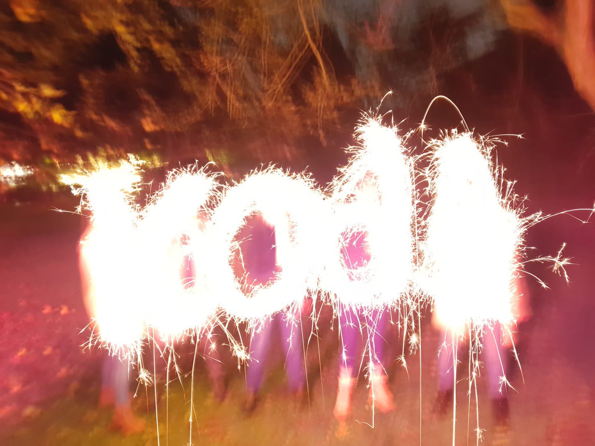 Happy bonfire night! 🔥🎆 great evening spent with the @KodaGirls and @CoinKoda crew! #Happy Friday Everyone #FireworksNight #FridayVibes #Crypto #CryptoTwitter #cryptogirl #crew #BonfireNight