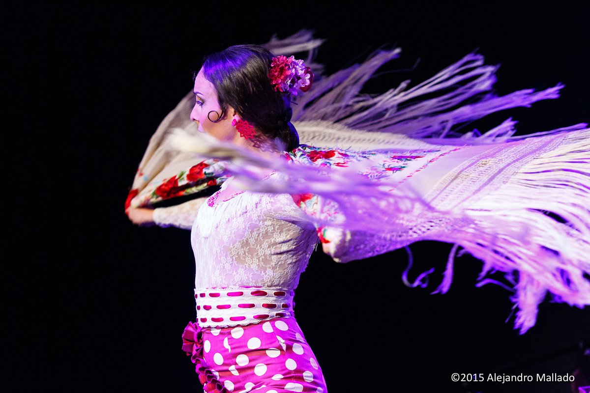 ChooseChicago's tweet photo. The 9th annual Chicago Flamenco Festival is happening now! 💃 The 5-week celebration of Spanish dance, music, singing, and culture is presented by @Chicago_IC. 

Catch it through 11/21: https://t.co/jDkaGQTHZv

#ChicagoCreativeSpirit https://t.co/N79vpDX1af