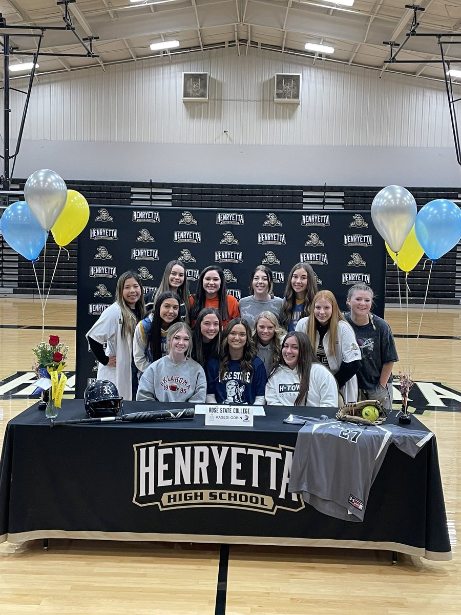 HenryettaSoftb1's tweet photo. Congrats to our 2B/P Kasedi Gobin for signing today with Rose State!!! Raiders got a good one!!! #TwitterlessKasedi https://t.co/DqcUeD9K7P