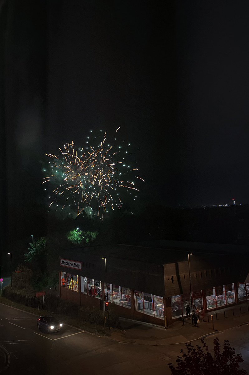 onelemon88's tweet photo. #BonfireNight https://t.co/gdQbilqVGB