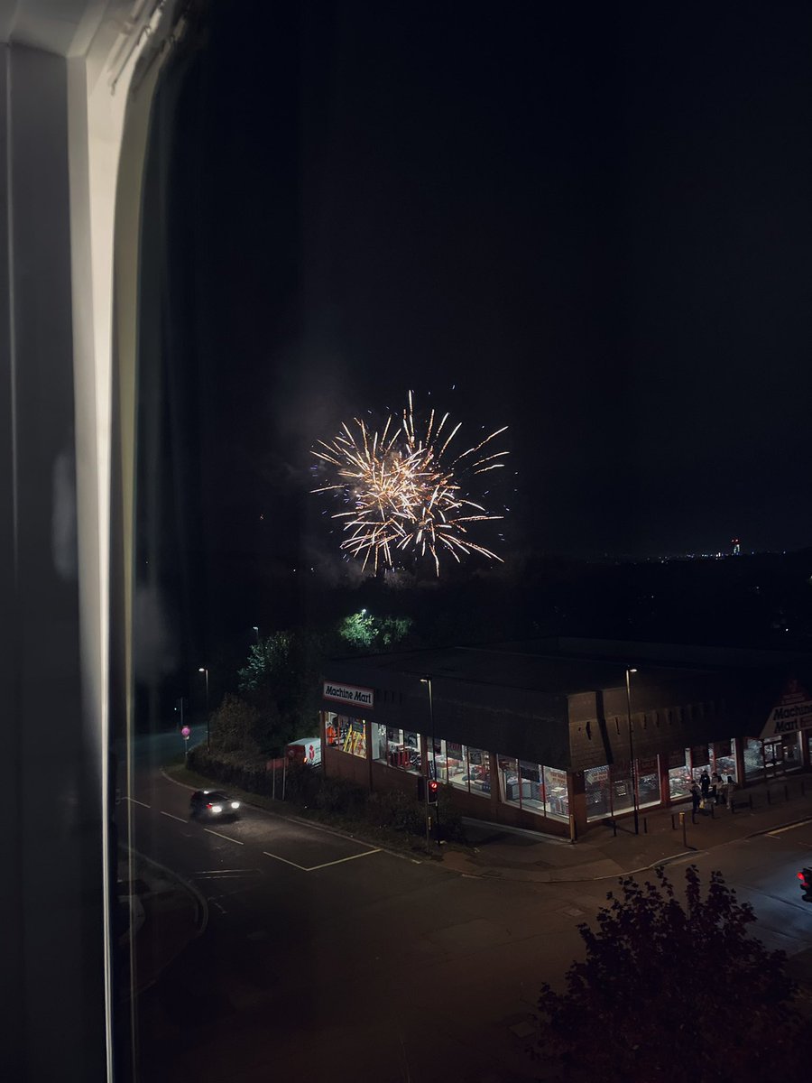onelemon88's tweet photo. #BonfireNight https://t.co/gdQbilqVGB