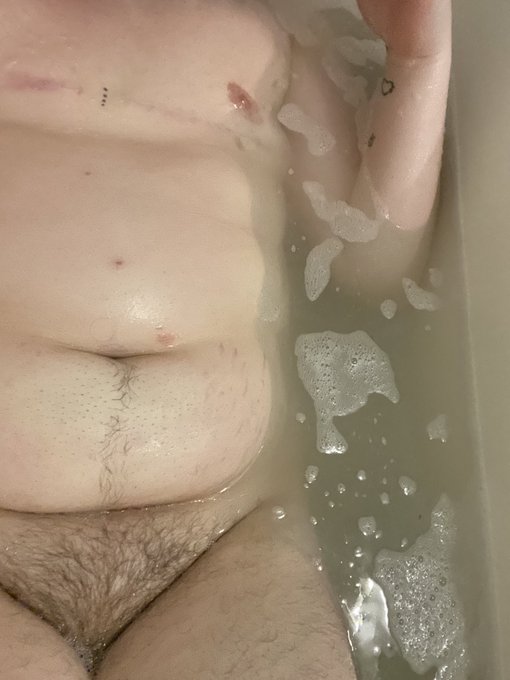 Show some love to your favorite fat boy. 😜 https://t.co/b9iX517aJI