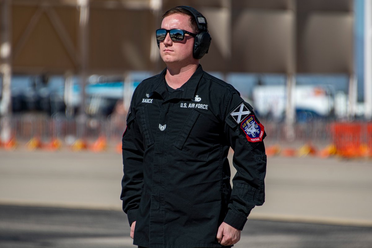 DMAFB's tweet photo. Welcome to DM!

Swan and Craycroft Gates will open to the public starting at 8:30 a.m. for the Thunder and Lightning Over Arizona Air Show! https://t.co/H9iqjjTzoG