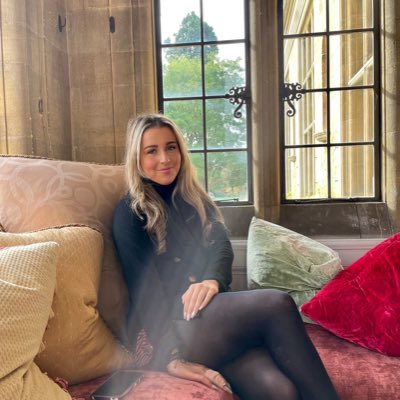 _lydiasmith's tweet photo. #NewProfilePic https://t.co/sYlD7M0e20