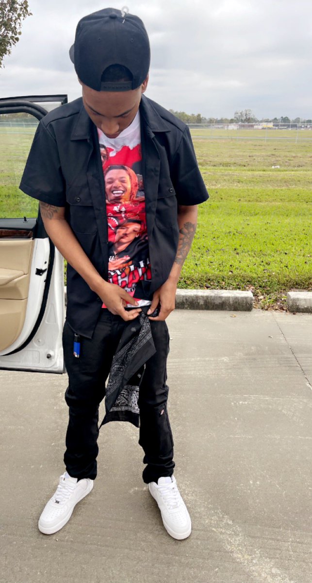 0nly1TeeY's tweet photo. Vultures Don’t Die They Fly 🦅⭐️Until We Meet Again I Love You 5 ❤️‍🩹 YKWIHF @YkwihfCah #CAHMODE  #Ykwihf5L #BiggestVulture🦅 https://t.co/F5etgb9XbY