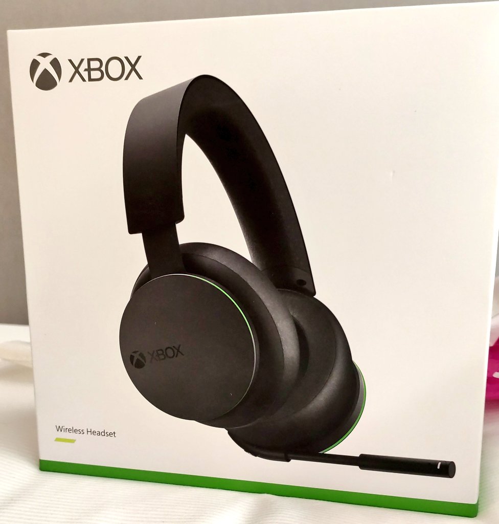 Bludraco86's tweet photo. Después de una larga temporada detrás de ellos, ya son mios 🤩 #XboxSeriesX #xboxheadset https://t.co/RTM3tcuZdh