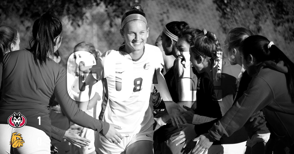 SCSUHuskies_Soc's tweet photo. GOAL! 🙌

Jenna Dominguez finds Claire Shea on a breakaway and she scores! 

#Huskies lead, 1-0! 

#GoHuskies | #Team27 ⚽ https://t.co/ZpqKuw5zYN