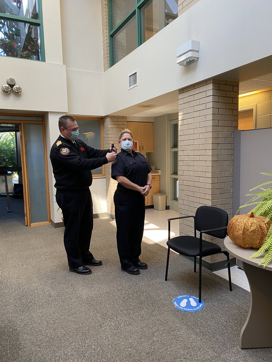 Cambridge Fire Chief Arnold presented Acting Captain Winn with her epaulettes as she is promoted to Platoon Training Officer on Platoon 1. Congratulations Lisa! @cityofcambridge <a href="/CPFFALocal499/">Cambridge Firefighters</a>