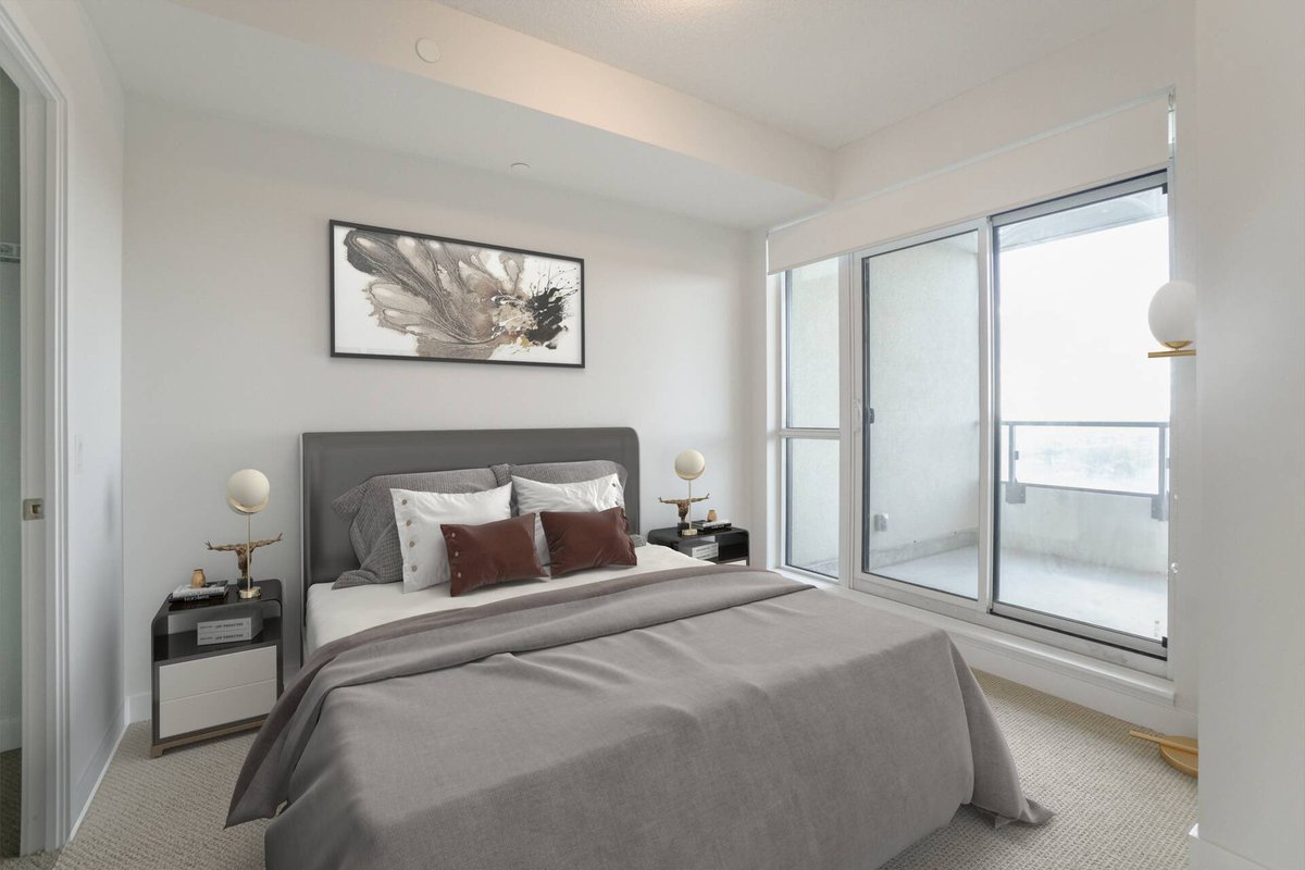 MichaelLim24's tweet photo. Just Listed!#1421-4055 Parkside Village Dr, Mississsauga.Beautiful 1bdrm+Den , 1pkg, 1 locker. Luxury condo living at it’s finest. Located at Block Nine. Call today for more details. 416-505-0252 #sq1living #misscondo #parksidevillage #blocknine #luxurycondo https://t.co/0c988tXFQb