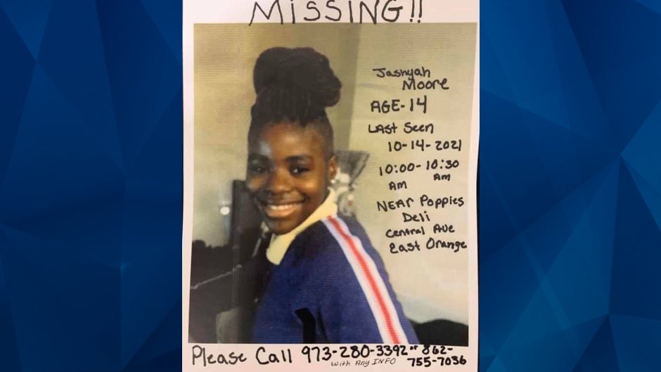 ju3ticeforgabby's tweet photo. 🚨#MissingPerson🚨
#JaShyahMoore 
❗️missing since 10/14/2021
❗️last seen East Orange, NJ near Poppi's Deli on Central Ave.
❗️5'5 and weighs about 135 pounds 
wearing khaki pants, a black jacket, and black boots.
❗️anyone with information is asked to contact at 973.266.5041 https://t.co/omLyPUSI9y