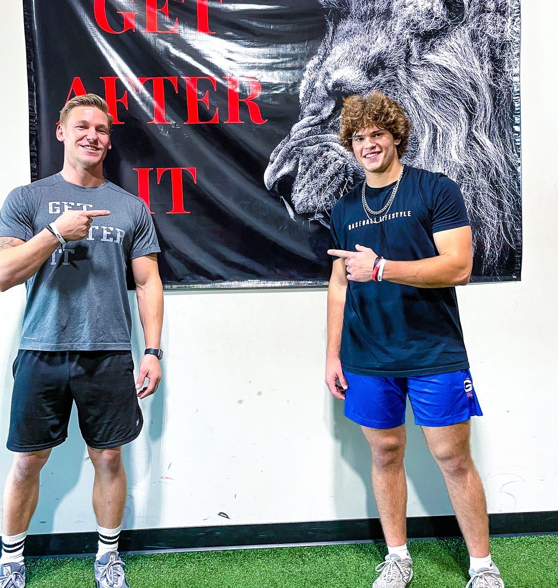 marshelite's tweet image. Another shout out this week! This one goes out to @concap02 After 30 sessions we decided to post test &amp;amp; had some great results! 👀 

Vertical: ⬆️2.9inches
Medball push throw: ⬆️1ft
Medball pull throw: ⬆️2ft
10 yard dash: ⬇️.03sec
Pro-agility: ⬇️.29sec