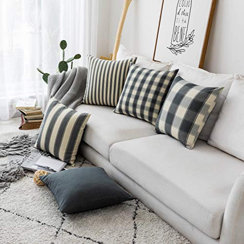 bwhomedecor's tweet photo. Choose that perfect #Pillow for one of your beautiful #Sofa or #Chair to give it some style. @bwhomedecor #decorativepillows #pillowcovers #insertcovers #throwblankets https://t.co/qt9HCCUYsQ