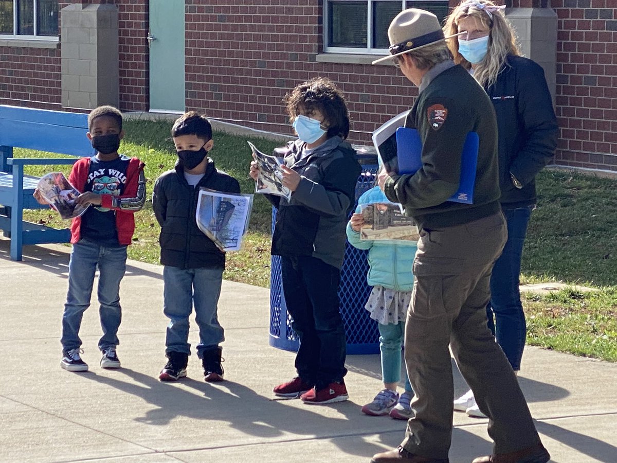 MsLebling's tweet photo. We had a great time learning about Diwali today and practicing our retelling skills with the book, Binny’s Diwali! Then, we had the pleasure of having a PW Forest Park Ranger teach us all about living and nonliving things! #lebling117 https://t.co/Q7XMkVzYMi
