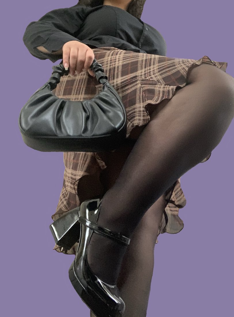 Hello!! I’m back. Here’s a cute photoshoot concept I had.

(imagine I’d it was professionally edited 🥺)