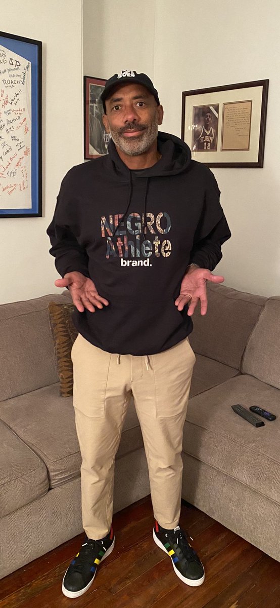 12InchesOver's tweet photo. S/O to our youngbul 12 Inches Over’s own Malik Perry (⁦@MR_DFG215⁩). I’m rockin his fresh new Negro Athlete brand design today. #MUCHRESPECT https://t.co/ebDWuiDhaV